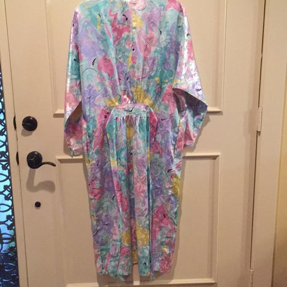 Axiom robe - Picture 4 of 7